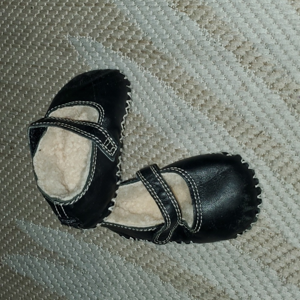 New Ugg Toddle Babygirl SoftBlack Leather Sherpa Lined Velcro Strap Maryjanes 7